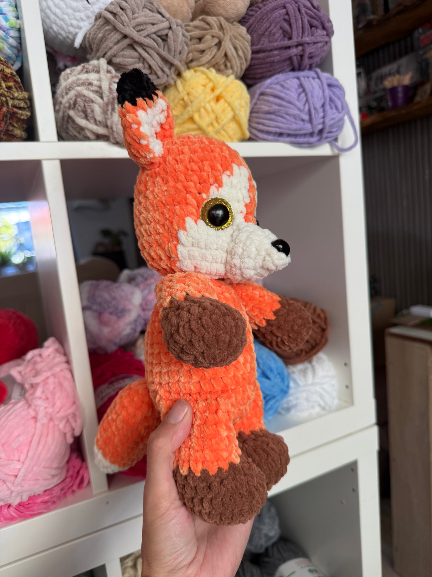 Liebevoller kuscheliger Fuchs