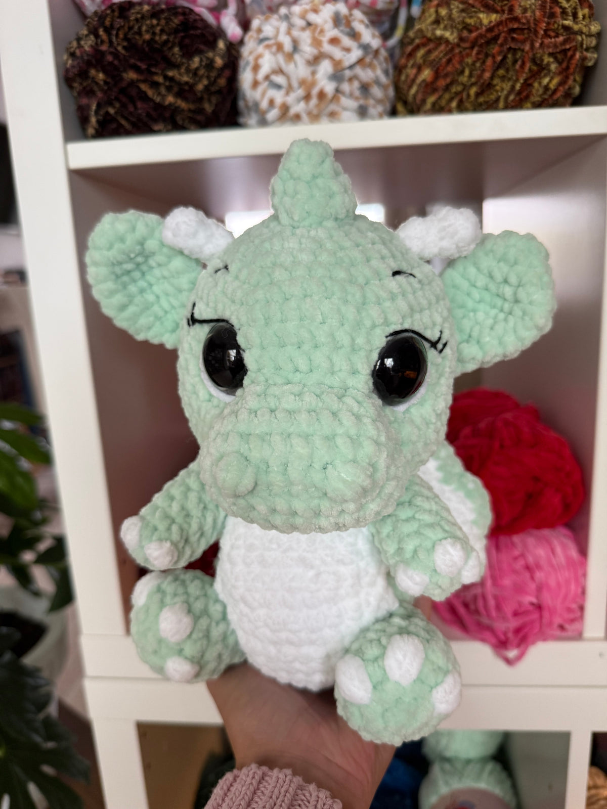 Handgemachter Drache Kuscheltier – mit Liebe gehäkelt