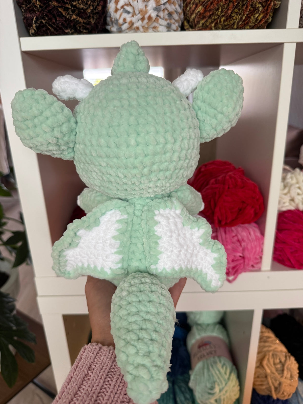 Handgemachter Drache Kuscheltier – mit Liebe gehäkelt